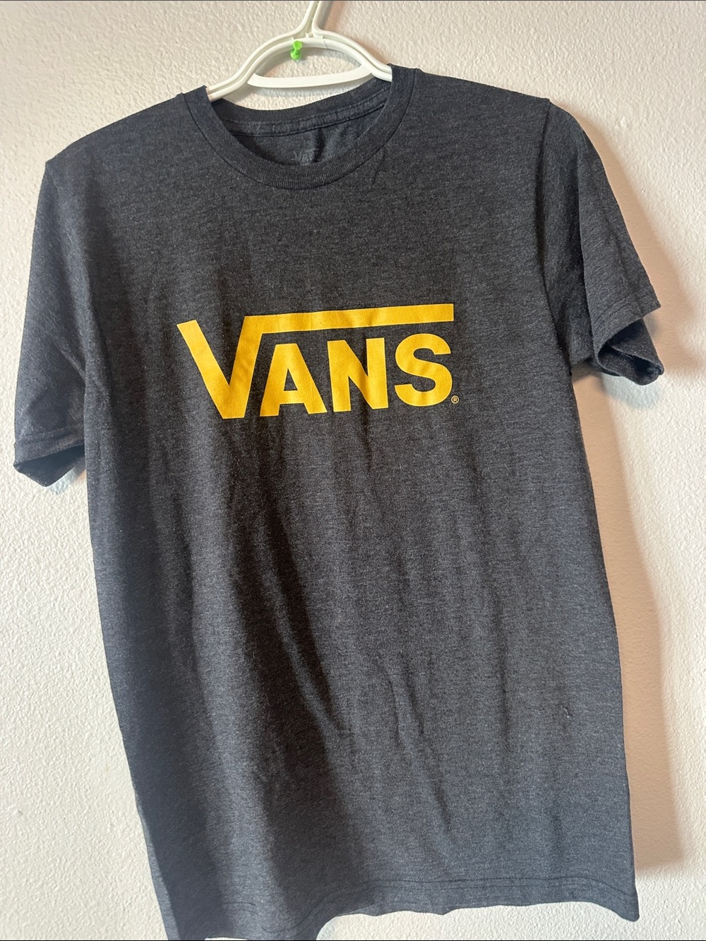 Vans Men's Dark Gray Short Sleeve Tee with Yellow Logo sz S EUC